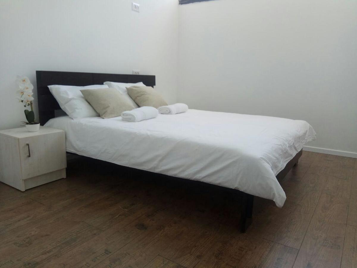 Mevaser - Christian Hostel 리숀 레지온 외부 사진