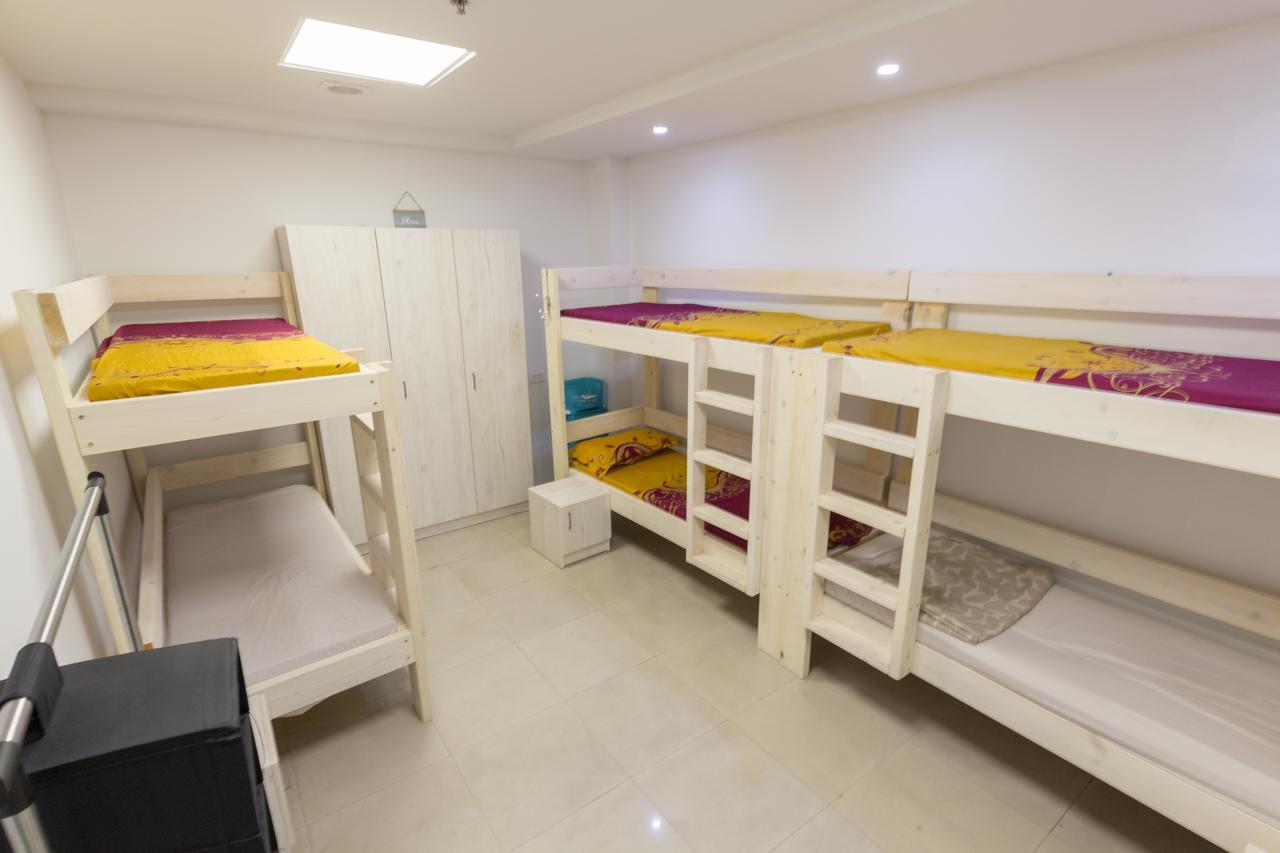 Mevaser - Christian Hostel 리숀 레지온 외부 사진