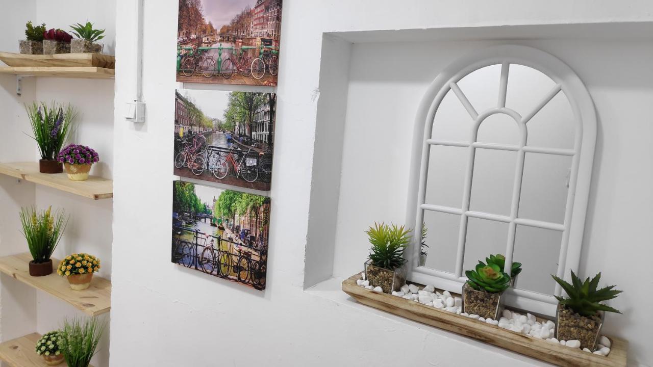 Mevaser - Christian Hostel 리숀 레지온 외부 사진
