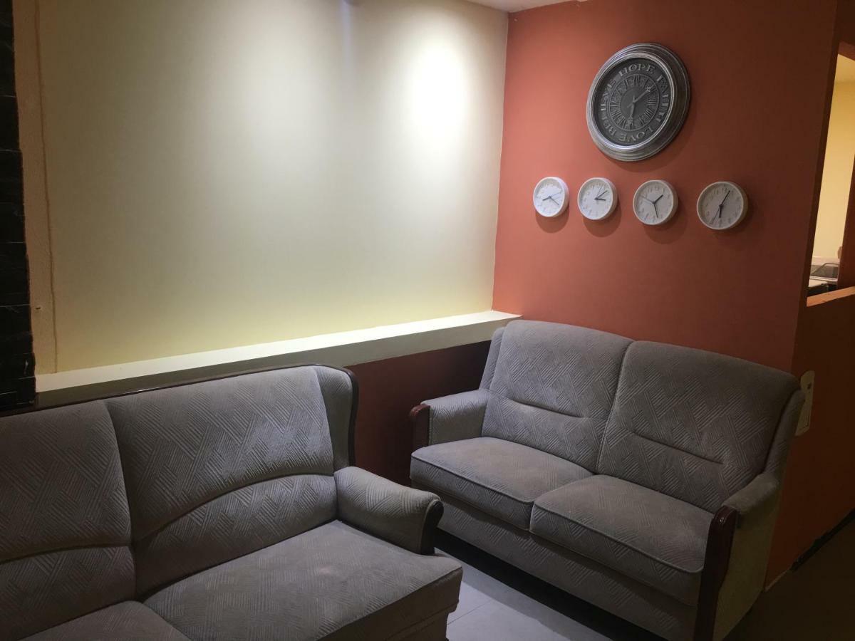 Mevaser - Christian Hostel 리숀 레지온 외부 사진